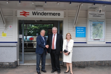 Ian Keeling and Dr Ann Myatt meet Patrick McLoughlin SOS for Transport